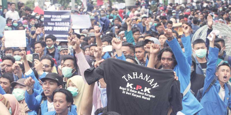 Mahasiswa se-NTB tumpah di Udayana Tolak RUU KPK dan RUU KUHP