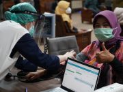 Ketua Dewan semangat terima vaksin Covid-19 dosis kedua Ketua DPRD Provinsi NTB, Hj. Baiq Isvie Rupaeda saat akan divaksin Covid-19 dosis kedua (28/1/2021) di RSUD Provinsi NTB