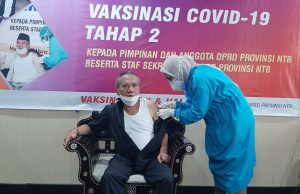Vaksin tahap kedua bagi legislator NTB lancar, Sekwan ingatkan patuhi 5M