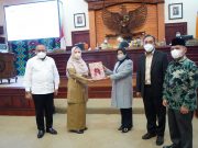 Rapat Paripurna DPRD Provinsi NTB dalam rangka Penyerahan Rancangan Perubahan KUA dan PPAS Perubahan APBD T.A. 2021.