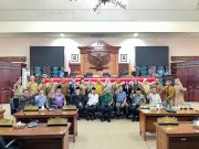 Wakil Ketua DPRD Provinsi NTB Bersama Anggota DPRD dan Staf Sekretariat DPRD Ikuti Sosialisasi daBPK NTB terkait aplikasi media komunikasi digital tindak lanjut pemeriksaan BPK