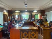 Sub Koordinator Alat Kelengkapan Dewan dan Penelaah Teknis Kebijakan Sekretariat DPRD Provinsi NTB Menerima Kunjungan kerja Pimpinan dan Anggota Komisi D DPRD Kabupaten Lamongan