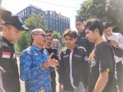 Kepala Bagian Keuangan Sekretariat DPRD Provinsi NTB Menerima Massa Aksi Forum Mahasiswa Langgudu