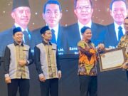 Sekretariat DPRD Provinsi NTB mendapat Penghargaan Informatif pada Anugerah Keterbukaan Informasi Publik dan Apresiasi Desa Informatif Provinsi NTB Tahun 2024