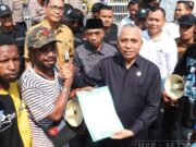 Pimpinan dan Anggota Komisi V DPRD Provinsi NTB Menerima Aspirasi Ikatan Mahasiswa Papua Mataram