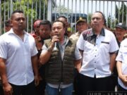 Anggota Komisi I DPRD Provinsi NTB Menerima Massa Aksi Eksekutif Wilayah Liga Mahasiswa Nasional Untuk Demokrasi NTB
