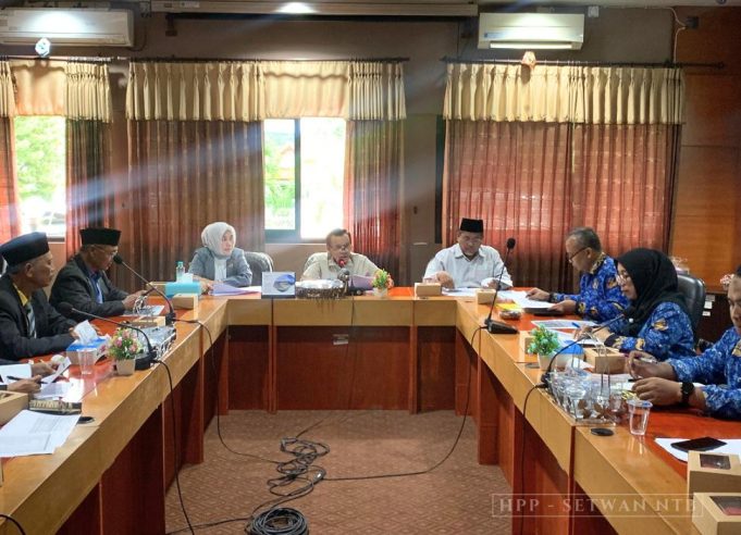 Rapat Kerja Komisi V DPRD Provinsi NTB Membahas LKPj Gubernur tahun 2024