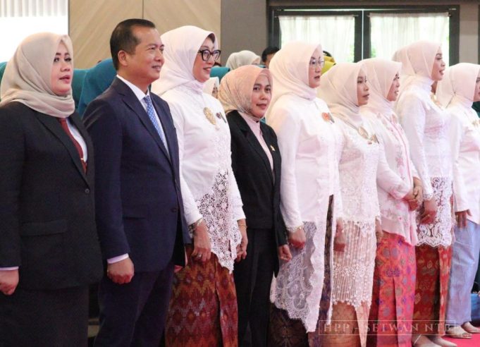 Sekretaris Komisi V DPRD Provinsi NTB Hadiri Acara Pelantikan Bunda PAUD Provinsi NTB