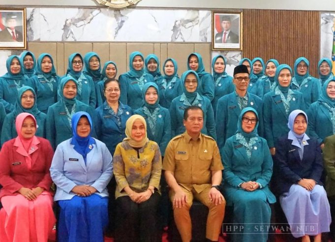 Sekretaris Komisi V DPRD Provinsi NTB Hadiri Pelantikan Pengurus TP PKK Provinsi NTB masa bakti 2025–2030