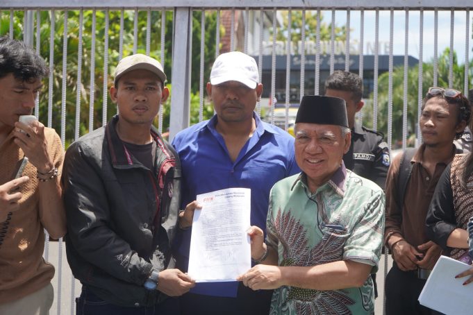 Wakil Ketua III DPRD NTB Terima Aspirasi FMN Mataram Terkait Revisi UU TNI