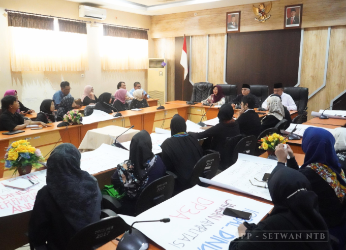 DPRD NTB Terima Hearing Aliansi Pemerhati Perempuan dan Anak NTB