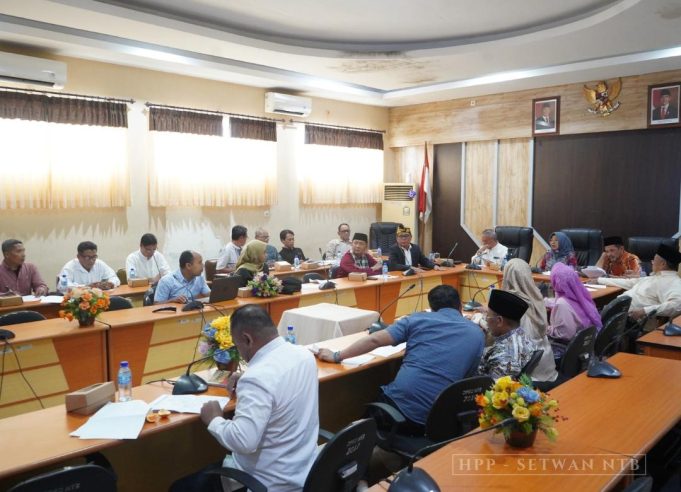 BAMUS DPRD NTB Gelar Rapat Bahas Jadwal Kegiatan Masa Persidangan Ketiga Tahun Sidang 2024/2025
