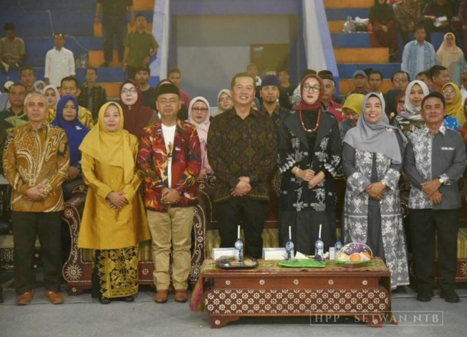 Anggota Komisi V DPRD NTB hadir pada acara malam Anugerah Istimewa Sekolah (AISO)