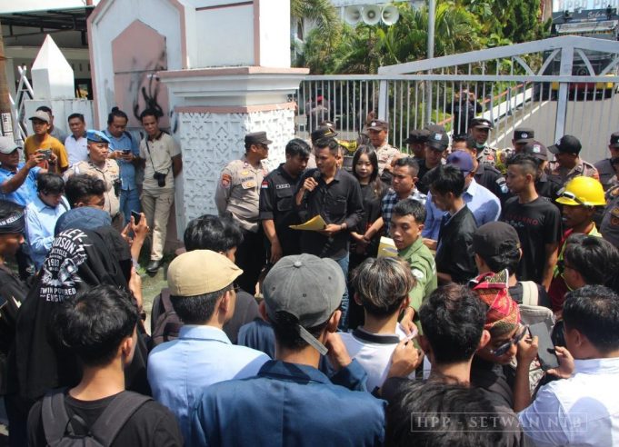 DPRD NTB Terima Aksi Pemuda KP4S Tuntut Percepatan Pembentukan Provinsi Pulau Sumbawa