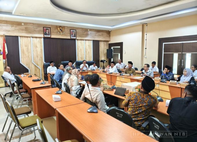 Sekretaris DPRD NTB Terima Kunjungan Pansus RTRW DPRD Lombok Barat