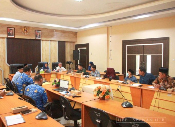 Rapat Badan Musyawarah DPRD Provinsi NTB Membahas Perubahan Jadwal Kegiatan Masa Persidangan Ketiga Tahun Sidang 2024–2025