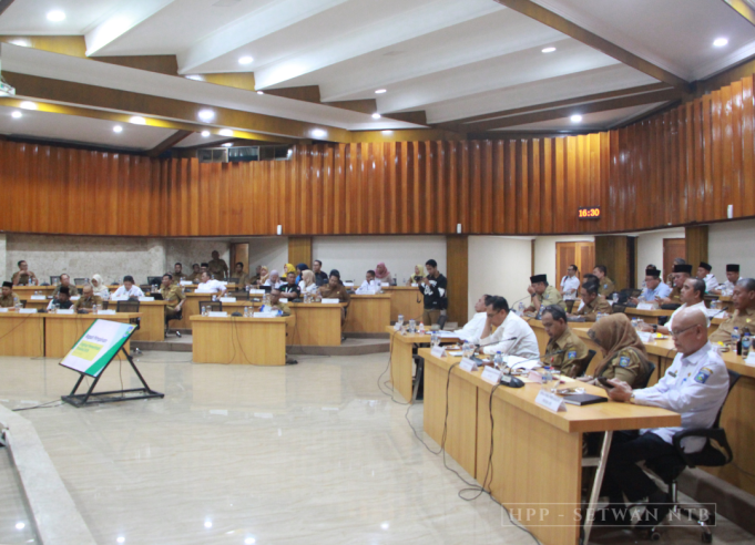 Sekretaris DPRD NTB Hadiri Rapat Pimpinan Bersama Gubernur