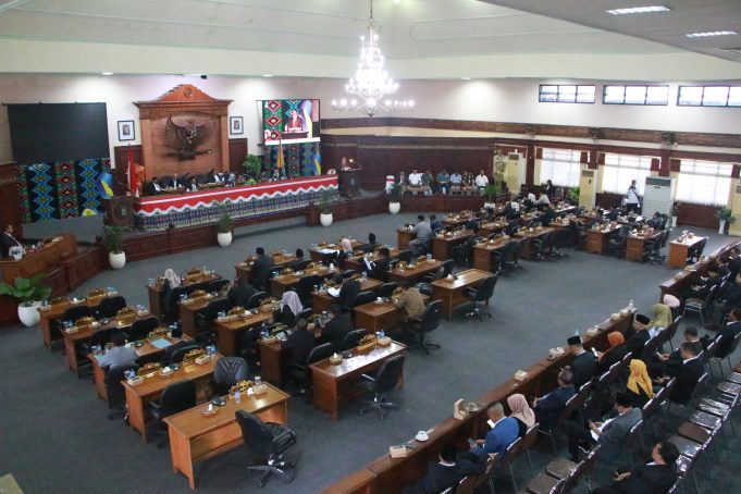 DPRD NTB Sahkan Raperda Pertanggungjawaban APBD 2024, Gubernur Komitmen Tindaklanjuti Catatan Strategis