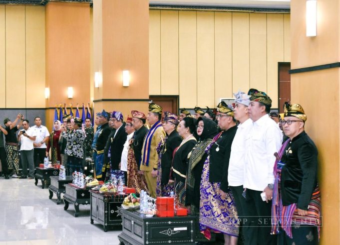 DPRD Provinsi NTB Hadiri Acara Pelantikan dan Pengukuhan Pengurus Komite Seni Budaya Nusantara (KSBN) Provinsi NTB dan Pelantikan Pengurus KSBN Kabupaten dan Kota se-NTB yang dirangkai dengan Seminar Nasional Kebudayaan