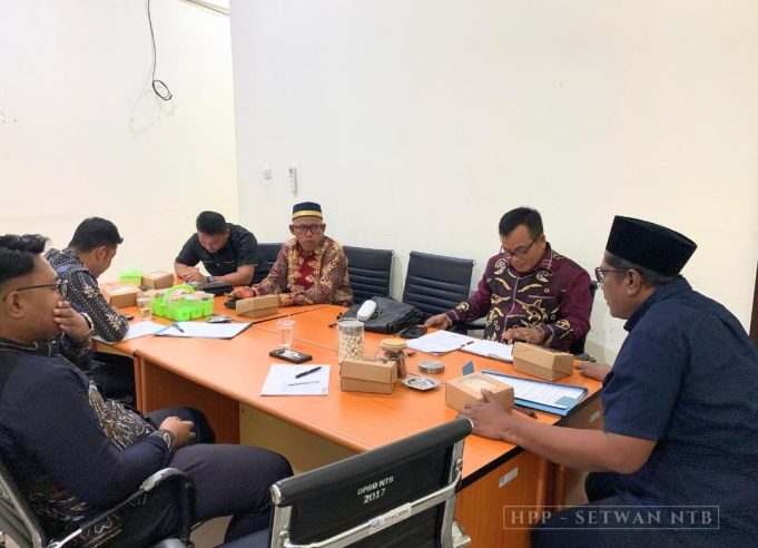 Bapemperda DPRD NTB Terima Kunjungan Pansus DPRD Kabupaten Kotabaru