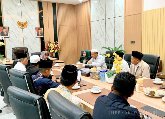 Ketua DPRD NTB Terima Kunjungan IKPM Gontor Cabang Lombok