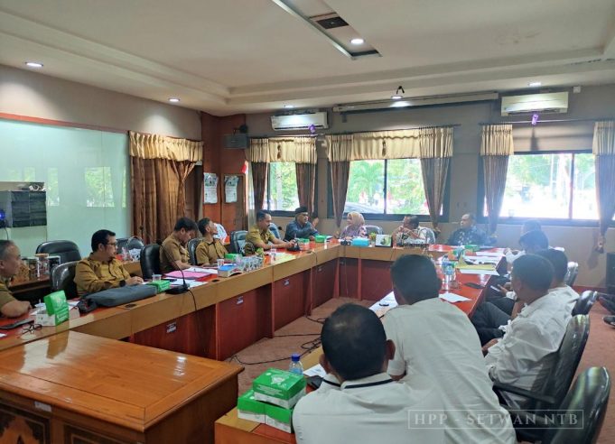 Komisi V DPRD NTB Terima Audiensi Aliansi Tenaga Administrasi Sekolah