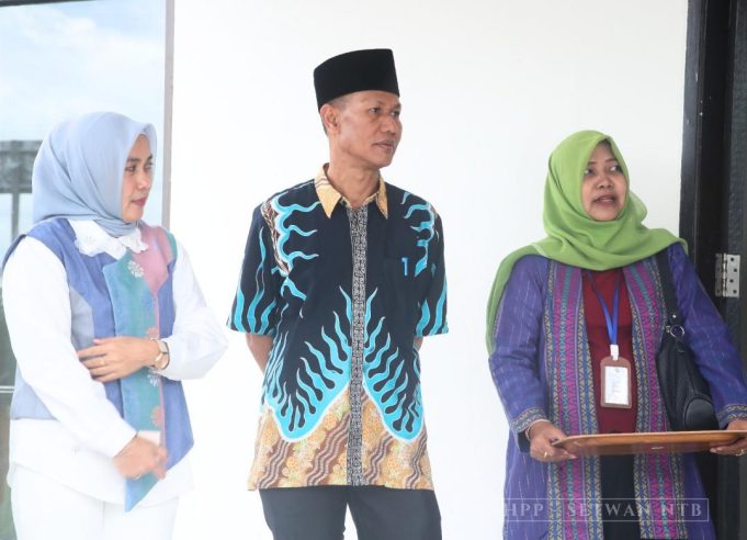 Sekretaris Komisi V DPRD NTB Menghadiri Penjemputan Menteri Transmigrasi RI