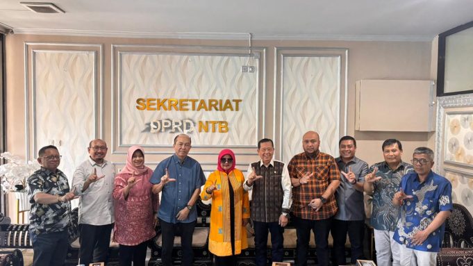 Ketua DPRD NTB Menerima Kunjungan Kerja DPRD Jawa Timur