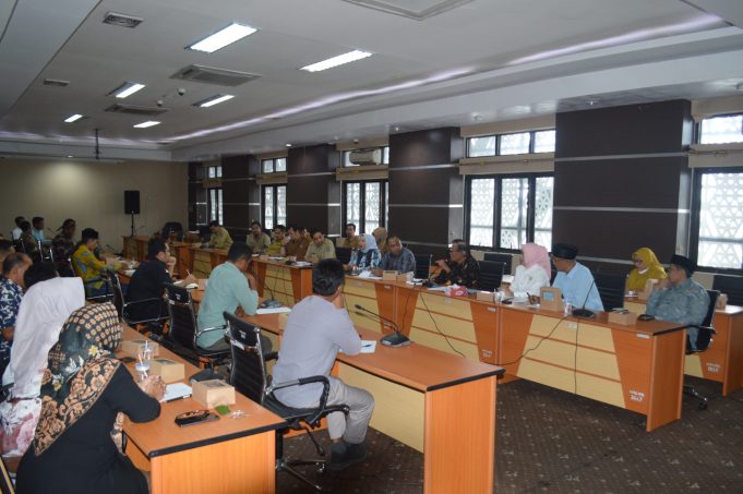 Komisi V DPRD NTB Gelar Hearing Bersama Forum Kepala Sekolah Swasta Bima