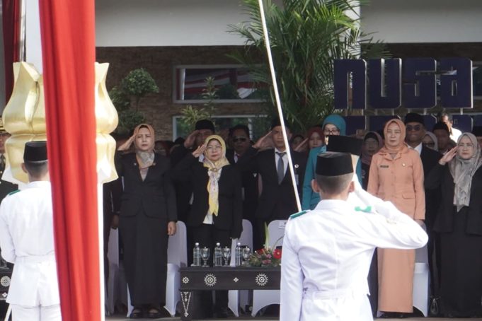 Ketua DPRD NTB Hadiri Upacara Hari Pahlawan ke-80